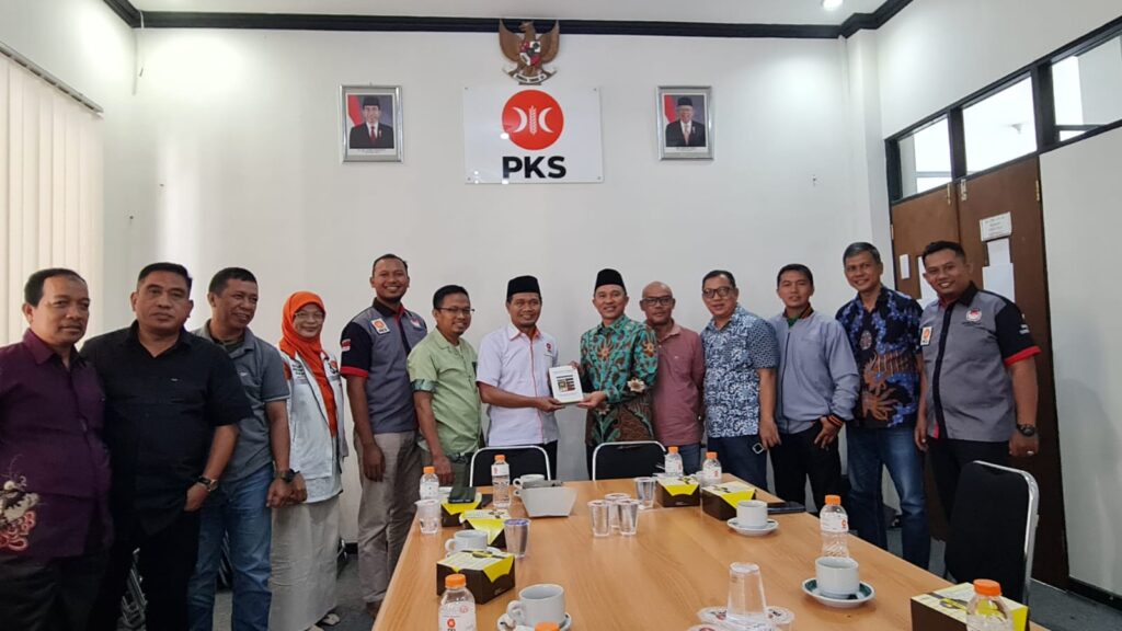 Minta Maaf Atas Ucapannya, Parosil Mabsus Kunjungi PKS Lampung