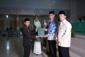 Rektor UIN RIL Kukuhkan 298 Guru Profesional PPG PAI