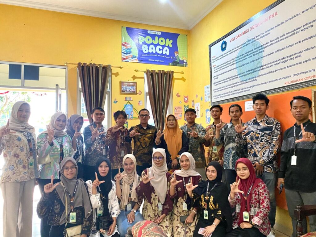 Tingkatkan Literasi, Mahasiswa KKN UIN RIL buat Pojok Baca di Kelurahan Korpri Raya