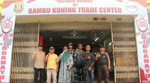 Berikan Kualitas Terbaik, Pedagang Pasar Bambu Kuning Tetap Survive ditengah Gempuran online Shopping