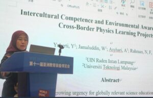 Prof. Yuberti Dosen UIN RIL Jadi Keynote Speaker di Konferensi Internasional Hangzhou China