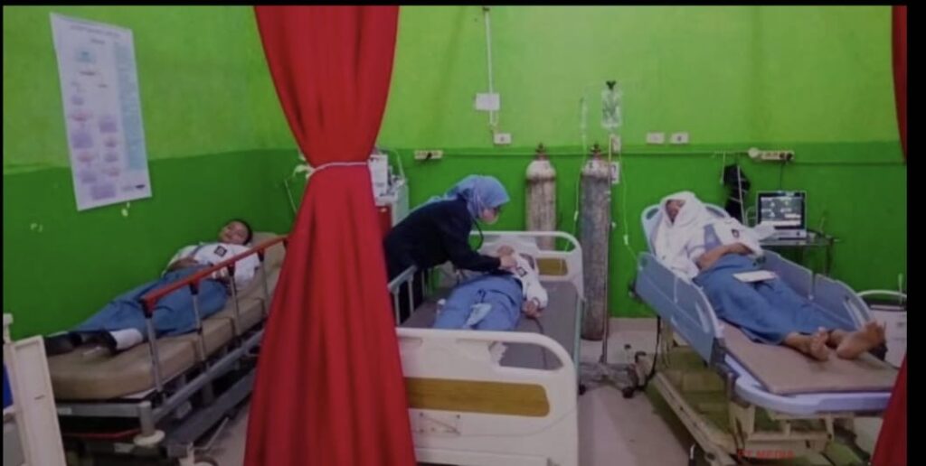 Lagi-lagi. Usai Santap MBG, Puluhan Pelajar SMA N 4 Kotabumi Dilarikan Di Ke Rumah Sakit