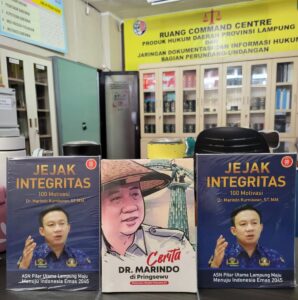 Kini Hadir!. Dua Buku Karya Sekdaprov Lampung di Perpustakaan JDIH