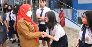 Walikota Eva Pastikan Anak di Bandar Lampung Tidak Putus Sekolah