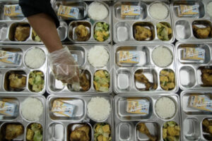 Wali Kota Eva Dwiana Kukuhkan Satgas Makan Gizi Gratis