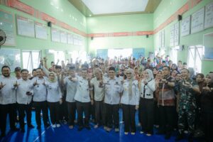 Napak Tilas Sejarah Transmigrasi, Gubernur Jawa Tengah Silaturahmi Bersama Keluarga Transmigran di Desa Bagelen Pesawaran 
