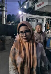 Keluar Ruang Pidsus, Nanda Indira Tertunduk Lesu Tinggalkan Kejati Lampung