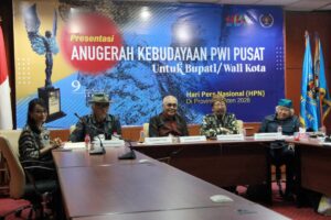 Sepuluh Kepala Daerah dan Tiga Wartawan Raih Trofi Abyakta di HPN 2026