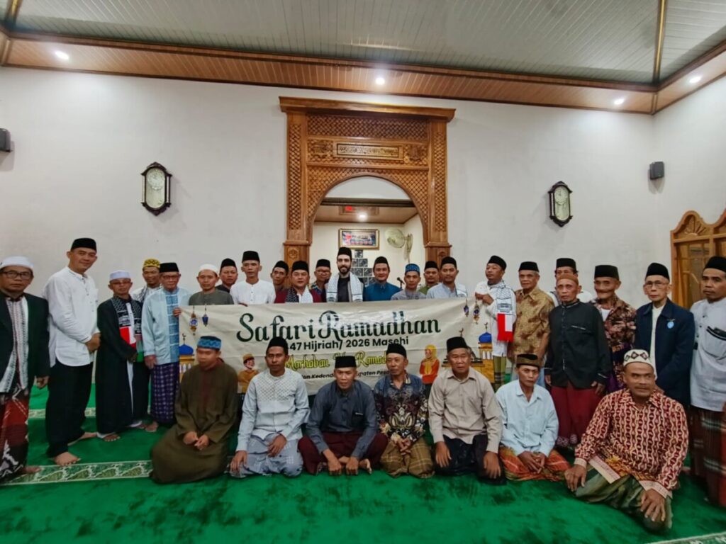 Safari Ramadhan di Masjid Al-Hidayah Pesawaran, Camat Kedondong Rajut Ukhuwah Islamiyah Bersama Ulama Palestina