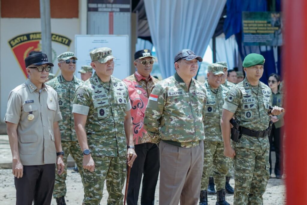 Gubernur Lampung  Dampingi Menteri Pertahanan RI  Tinjau Fasilitas Markas Komando Batalyon Infanteri TP 848/Satya Pandya Cakti Anak Tuha