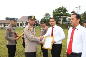 Berhasil Ungkap Kasus 3C, Kapolres Lampung Utara Beri Penghargaan kepada 17 Personel