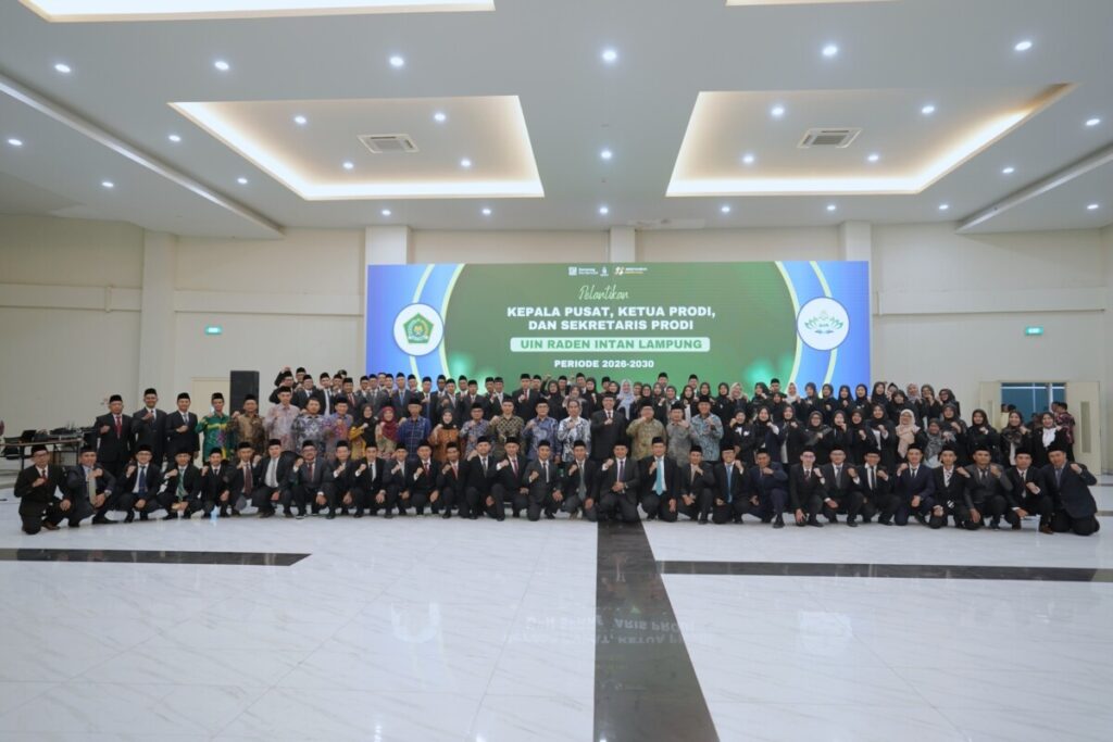 Rektor UIN RIL Lantik Kepala Pusat serta Ketua dan Sekretaris Program Studi 
