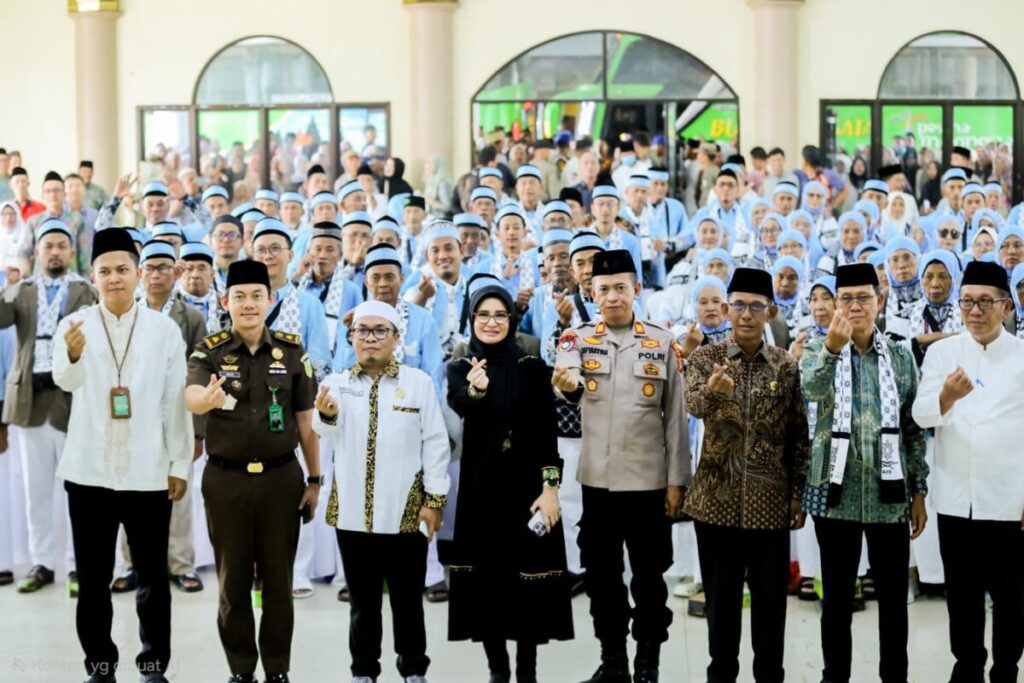 Pemkab Pesawaran Lepas 127 Jamaah Calon Haji 2026, Bupati Titip Doa Untuk Daerah