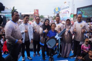 Puluhan Ribu Warga Semarakkan Jalan Sehat HUT ke-344 Bandar Lampung, Hadiah Utama Mobil Dibawa Pulang Warga Kemiling