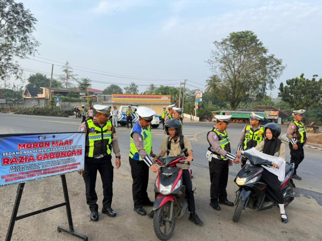 Kolaborasi Satlantas Dan Samsat Lampura Lakukan Penertiban Pajak Dan Pelanggaran Lalulintas!