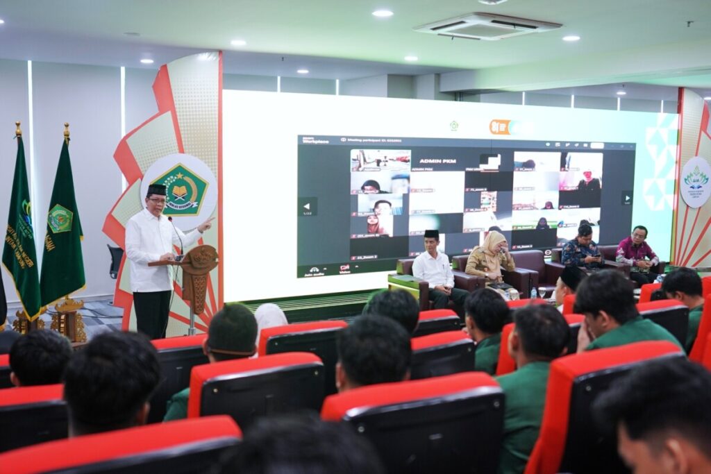 Pembekalan Mahasiswa KKN Transformatif 2026, Rektor:Belajarlah dari Masyarakat