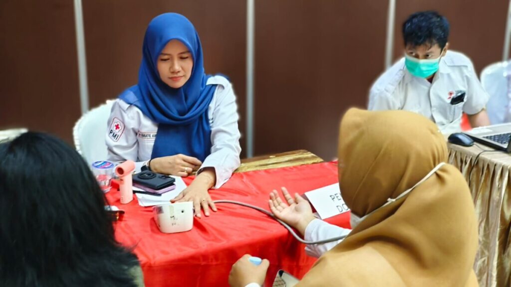 Tiga Jam Pengukuhan Pengurus PMI Metro, Jumlah Pendonor Lampaui Target