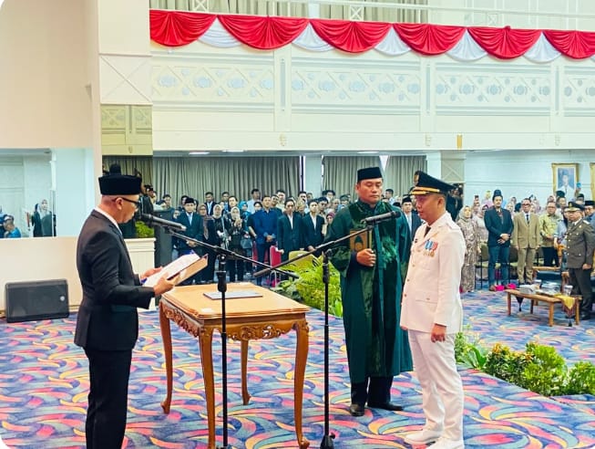 M. Galang Putra Rahman Resmi Dilantik Jadi Wakil Bupati Way Kanan, Bupati Ayu Asalasiyah Hadir